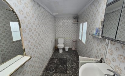 Reventa - Adosado -
Salinas