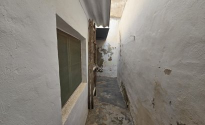 Reventa - Adosado -
Salinas