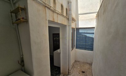 Reventa - Adosado -
Salinas