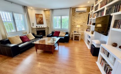 Herverkoop - Country House -
Torrellano