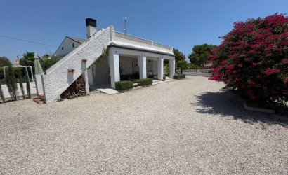 Herverkoop - Country House -
Torrellano