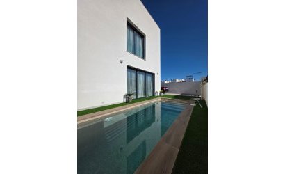 Herverkoop - Villa -
Benijofar