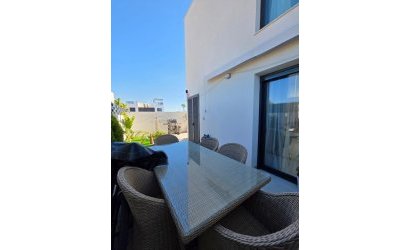 Herverkoop - Villa -
Benijofar