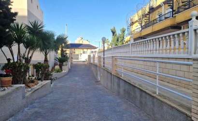 Herverkoop - Herenhuis -
Torrevieja - Aguas Nuevas