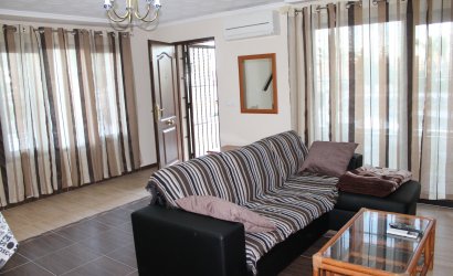 Resale - Townhouse -
Punta Prima