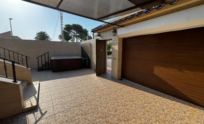 Resale - Townhouse -
Punta Prima