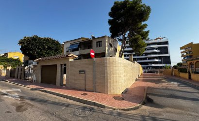 Resale - Townhouse -
Punta Prima