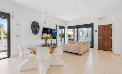 Resale - Villa -
Orihuela Costa - Villamartín