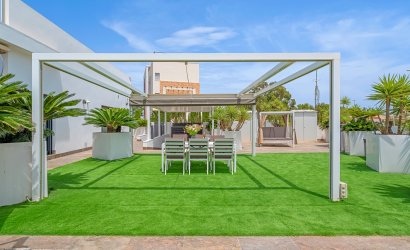 Resale - Villa -
Orihuela Costa - Villamartín