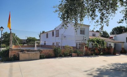 Herverkoop - Villa -
Villena