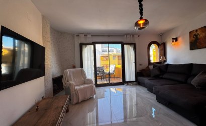 Revente - Apartment -
Punta Prima