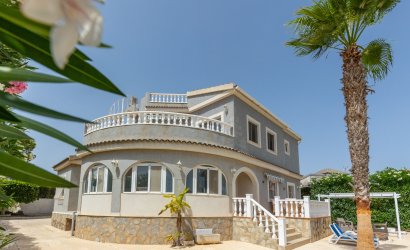 Resale - Villa -
San Fulgencio - La Marina
