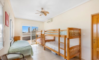 Herverkoop - Villa -
San Fulgencio