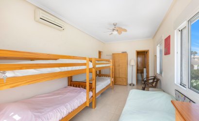 Herverkoop - Villa -
San Fulgencio