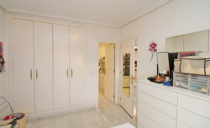 Reventa - Apartment -
Villamartín - PAU 8
