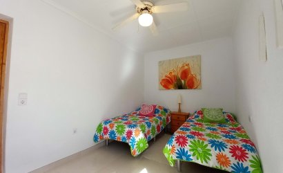 Resale - Villa -
Torrevieja - La Siesta