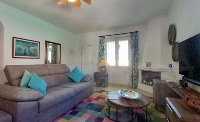 Resale - Villa -
Torrevieja - La Siesta