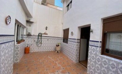 Herverkoop - Herenhuis -
Sax