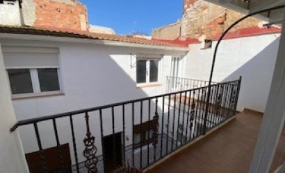 Herverkoop - Herenhuis -
Sax