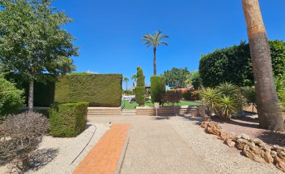 Herverkoop - Apartment -
Villamartín - PAU 8