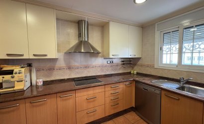 Herverkoop - Herenhuis -
Los Montesinos