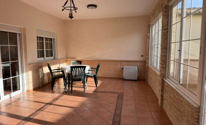 Herverkoop - Herenhuis -
Los Montesinos