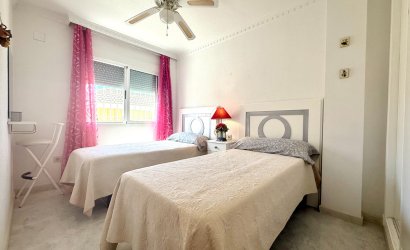 Resale - Villa -
Orihuela Costa - Villamartín