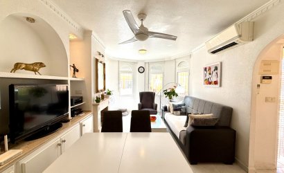 Resale - Villa -
Orihuela Costa - Villamartín