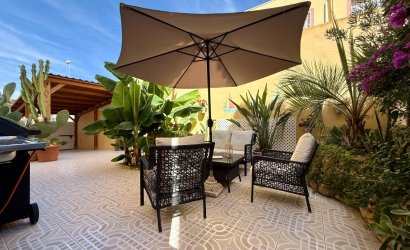 Resale - Villa -
Orihuela Costa - Villamartín