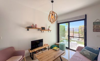 Herverkoop - Herenhuis -
Algorfa