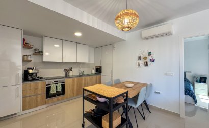 Herverkoop - Herenhuis -
Algorfa