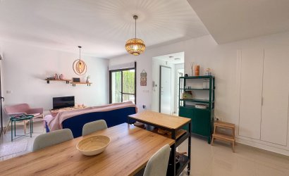 Herverkoop - Herenhuis -
Algorfa