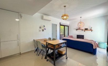 Herverkoop - Herenhuis -
Algorfa