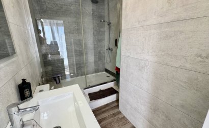 Herverkoop - Villa -
Punta Prima