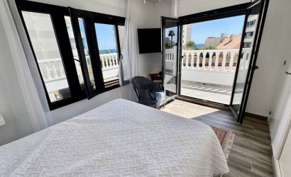 Herverkoop - Villa -
Punta Prima