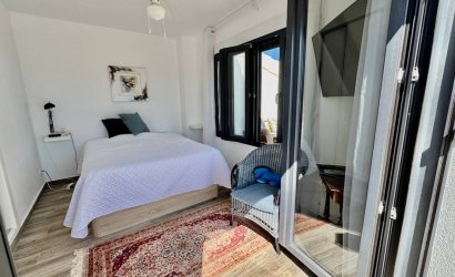 Herverkoop - Villa -
Punta Prima