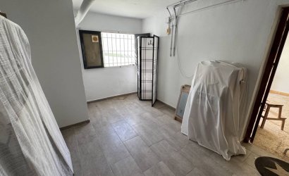 Herverkoop - Villa -
Punta Prima