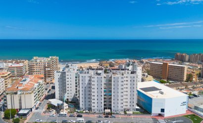 Herverkoop - Apartment -
La Mata - Playa