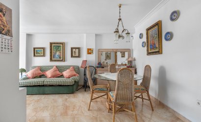 Herverkoop - Apartment -
La Mata - Playa
