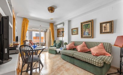 Herverkoop - Apartment -
La Mata - Playa