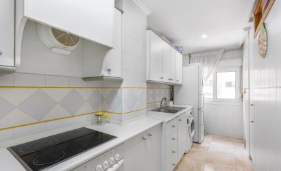 Herverkoop - Apartment -
La Mata - Playa