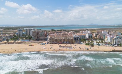 Herverkoop - Apartment -
La Mata - Playa