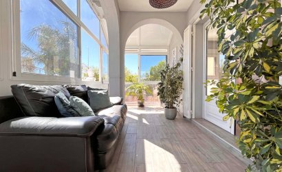 Resale - Villa -
Orihuela Costa - La Zenia