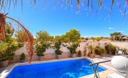 Resale - Villa -
Orihuela Costa - La Zenia