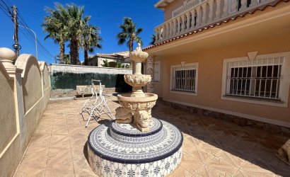 Resale - Villa -
Ciudad Quesada - town