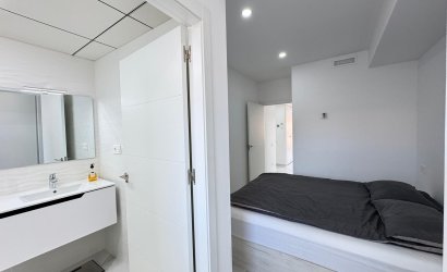 Revente - Apartment -
Torrevieja - Center