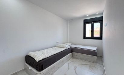 Revente - Apartment -
Torrevieja - Center