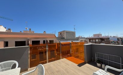 Revente - Apartment -
Torrevieja - Center