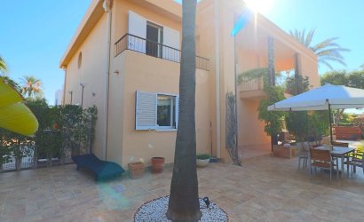 Resale - Villa -
Benidorm - Coblanca