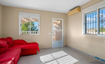 Resale - Villa -
Ciudad Quesada